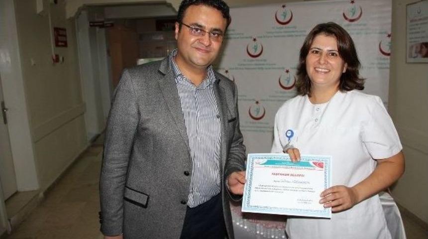 Uşak Devlet Hastanesi&rsquo;nde &rsquo;anne S&uuml;t&uuml;&rsquo; Etkinliği