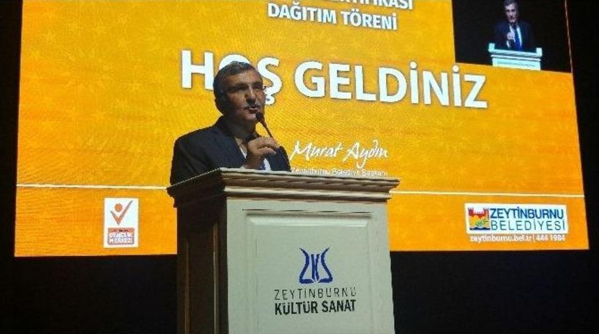 Gen&ccedil;ler Sertifikalarını Başkan Aydın&rsquo;ın Elinden Aldı