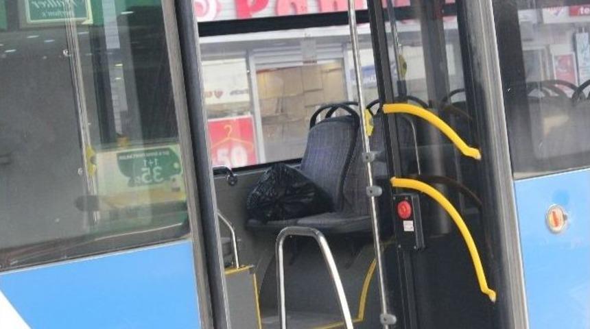 Belediye Otob&uuml;s&uuml;nde Ş&uuml;pheli Paket Alarmı