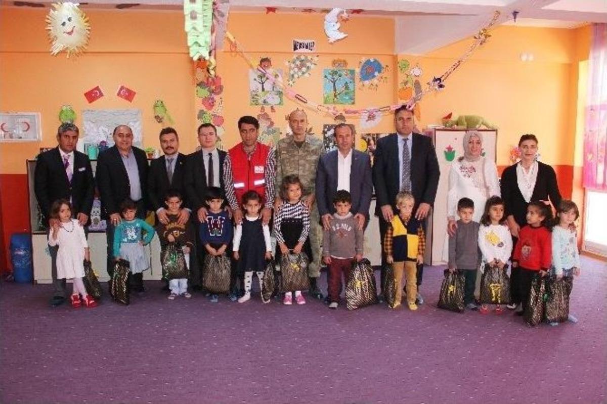 Hask&ouml;y&rsquo;de 90 &Ouml;ğrenci Giydirildi