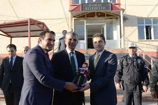 Vali Özefe, Damal İlçesini Ziyaret Etti 1