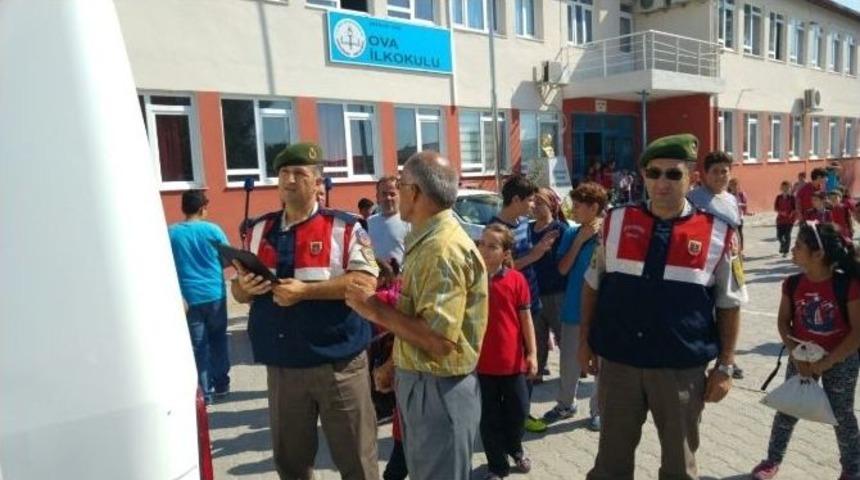 Kaş Jandarmadan Okul Servislerine Denetim