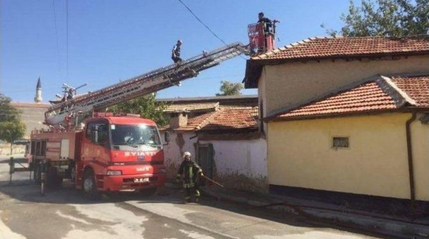 Karaman&rsquo;da Ev Yangını