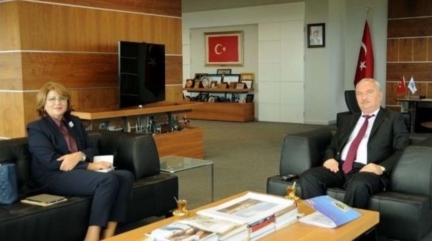 Azerbaycan Eğitim M&uuml;şavirinden Nk&uuml;&rsquo;ye Ziyaret