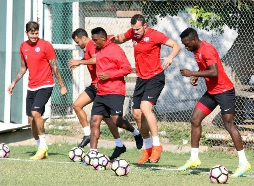 Antalyaspor&rsquo;da &Ccedil;aykur Rizespor Mesaisi Devam Ediyor
