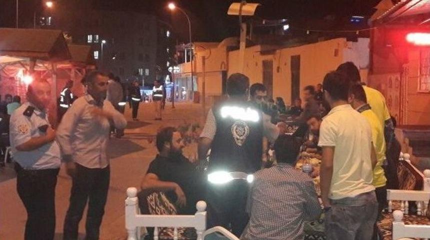 Polis Denetimlerini S&uuml;rd&uuml;r&uuml;yor