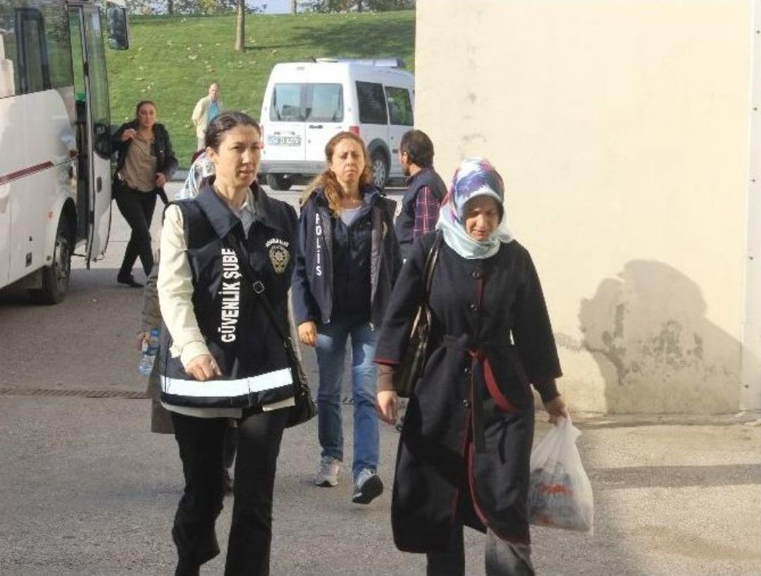 A&ccedil;ığa Alınan 26 &Ouml;ğretmen Adliyeye Sevk Edildi