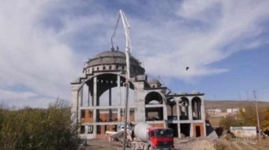 &Ccedil;ıldır Yeni Cami İnşaatı Y&uuml;kseliyor