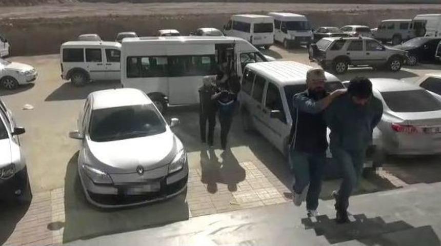 Ter&ouml;ristlere G&ouml;nderilmek İstenen Tıbbı Malzemelere El Konuldu