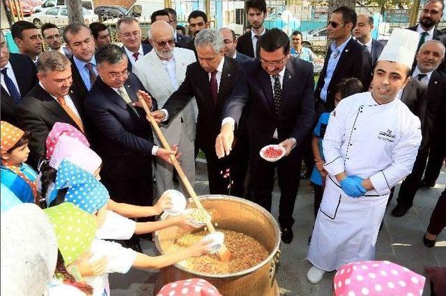 Milli Eğitim Bakanı İsmet Yılmaz Keçiören’de İlkokul Açtı