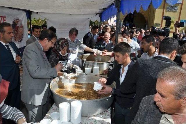 Palandöken Belediyesi, Aşure İkram Etti…