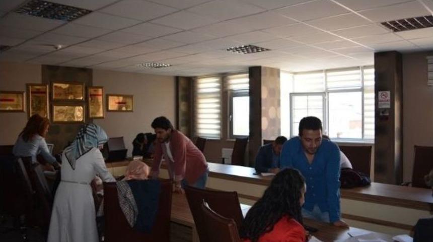 Osmaneli&rsquo;de Şimdi De &ldquo;tut Elimden &Ouml;ğretmenim&rdquo; Projesi Hayata Ge&ccedil;irildi