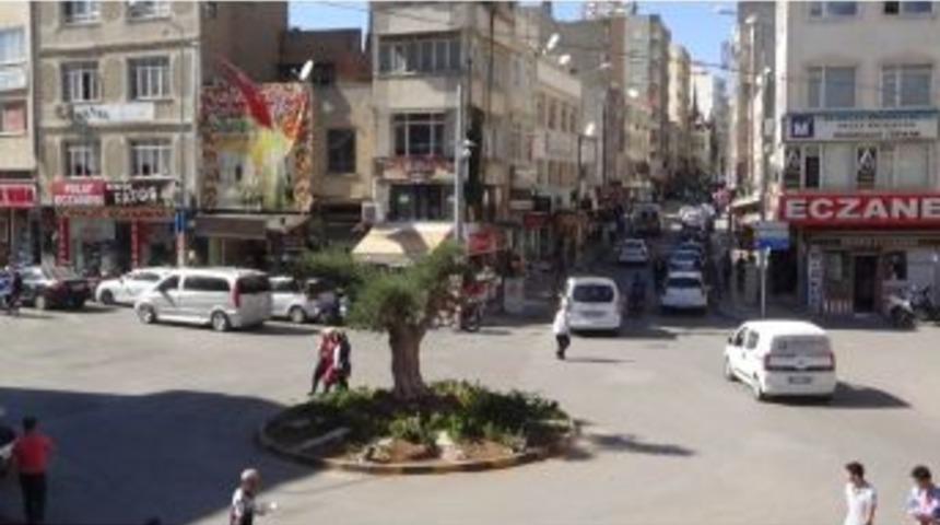 Nobel Barış &Ouml;d&uuml;l&uuml;&rsquo;n&uuml;n Kolombiya Devlet Başkanı Santos&rsquo;a Verilmesine Tepki