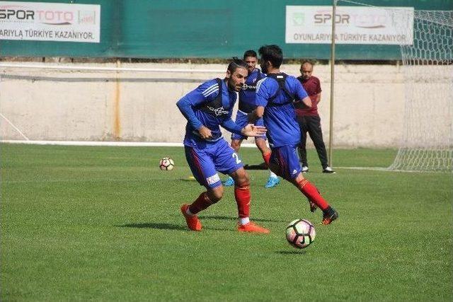 Karabükspor’da Kalecilere Boks Eğitimi