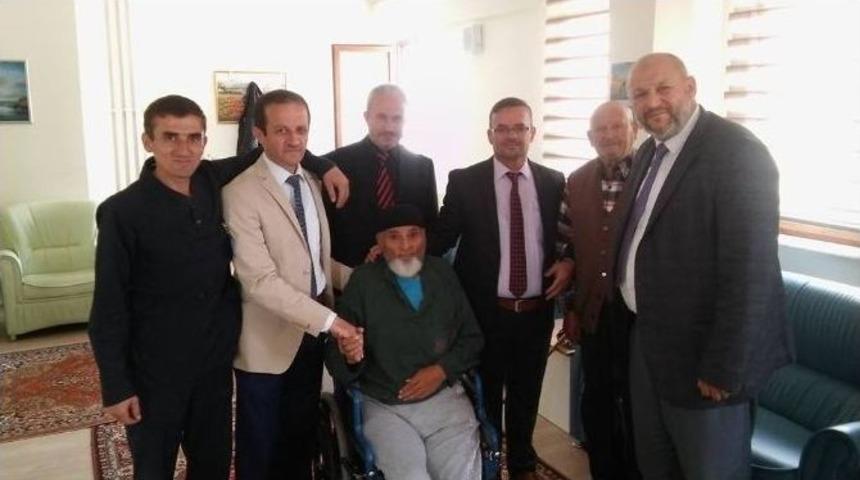 Din G&ouml;revlilerinden Huzurevi&rsquo;ne Ziyaret