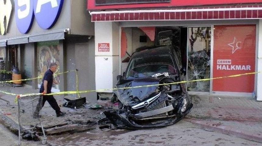 Fireni Boşalan Kamyon 7 Aracı Bi&ccedil;ti: 1 &Ccedil;ocuk Hafif Yaralandı