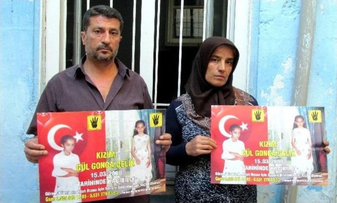 8 Yıldır Kayıp Kızını Aramaktan Vazge&ccedil;medi