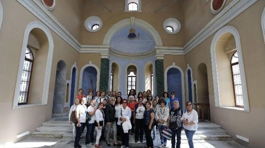 Altın G&uuml;n&uuml;ne Değil, Kent Gezisine Gidiyorlar