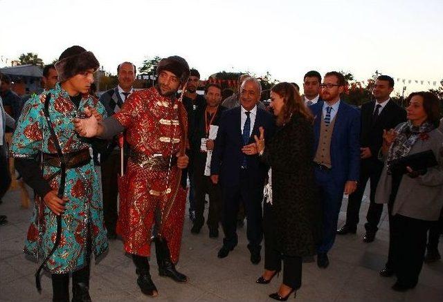 Kadem Genel Başkanı Do&ccedil;. Dr. E. Sare Aydın Yılmaz, Rekt&ouml;r &Ccedil;omaklı&rsquo;yı Ziyaret Etti 1