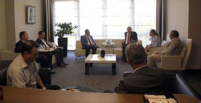 Mhp’li Karakaya’dan Aosb Başkanı Sütcü’ye Ziyaret 1