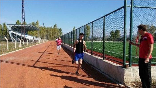 Hisarcık’ta Liseler Arası Atletizm Yarışması