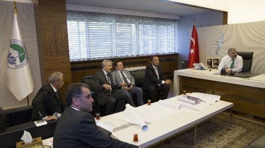 B&uuml;y&uuml;kşehir&rsquo;de Yol Zirvesi