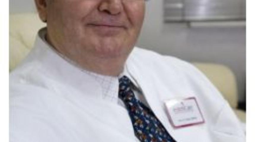 Estetik Plastik Cerrahi Uzmanı Prof. Dr. Mesut &Ouml;zcan: