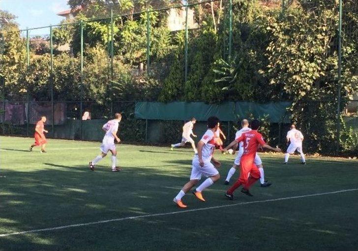 (özel Haber) Din Görevlilerinden Sala Okuyan Müezzinin Darp Edilmesine İlginç Protesto G4