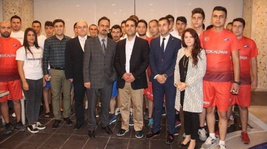 Hakemler Meme Kanserine Dikkat &Ccedil;ekti