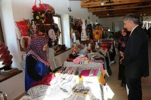El Emeği G&ouml;z Nuru &Ccedil;arşısı, Kadınlara Fırsatlar Sunuyor 1