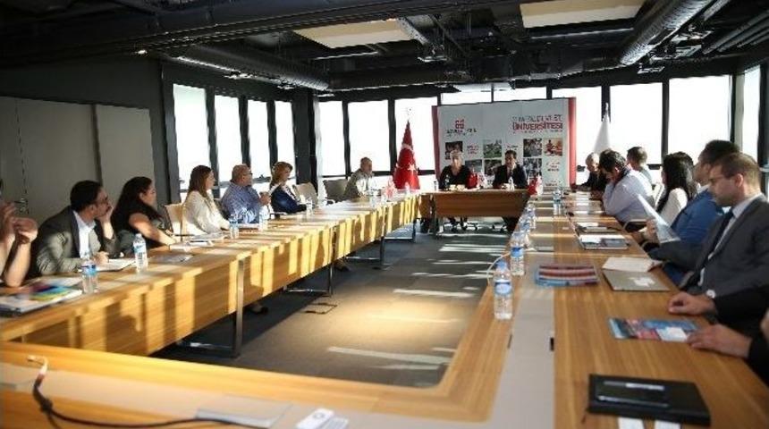 Ag&uuml;, Central Washington &Uuml;niversitesi Arasında İşbirliği Anlaşması İmzaladı