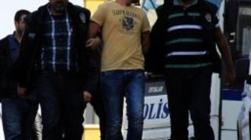 Hollanda&rsquo;dan Kargo İle Uyuşturucu Ticareti Yapan Şahıs Adliyeye &Ccedil;ıkarıldı