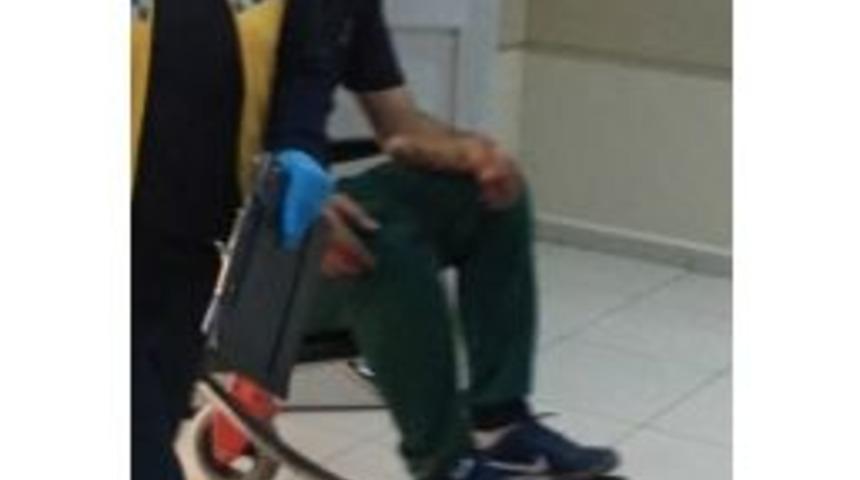 Otomobilin &Ccedil;arpıp Ka&ccedil;tığı Motosiklet S&uuml;r&uuml;c&uuml;s&uuml; Yaralandı