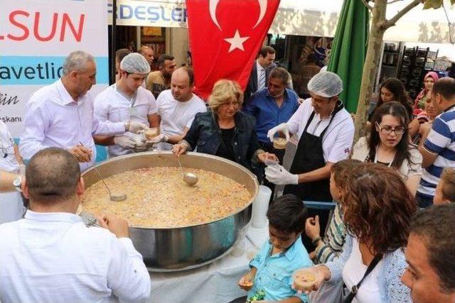 İki Pazarda 7 Bin Kişilik Aşure Dağıtıldı 3