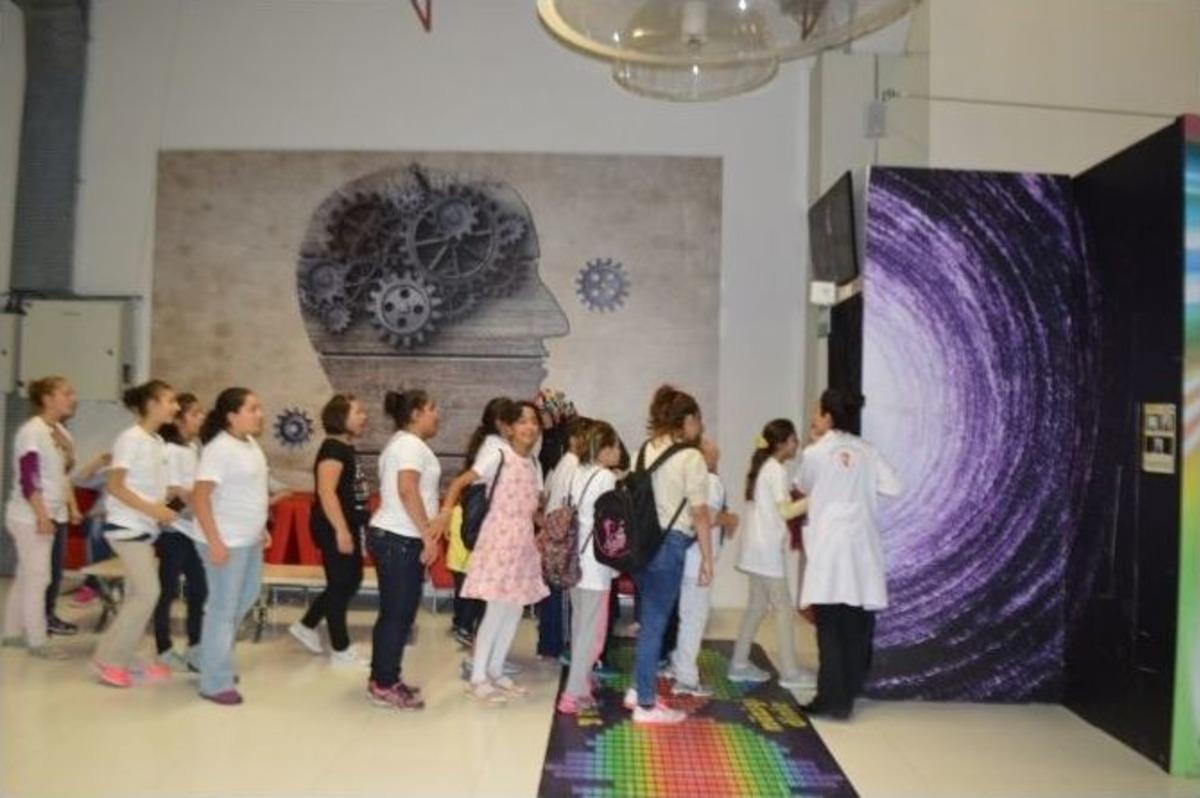 Clk Uludağ Elektrik, &Ccedil;anakkaleli &Ouml;ğrencileri Bilimle Buluşturdu