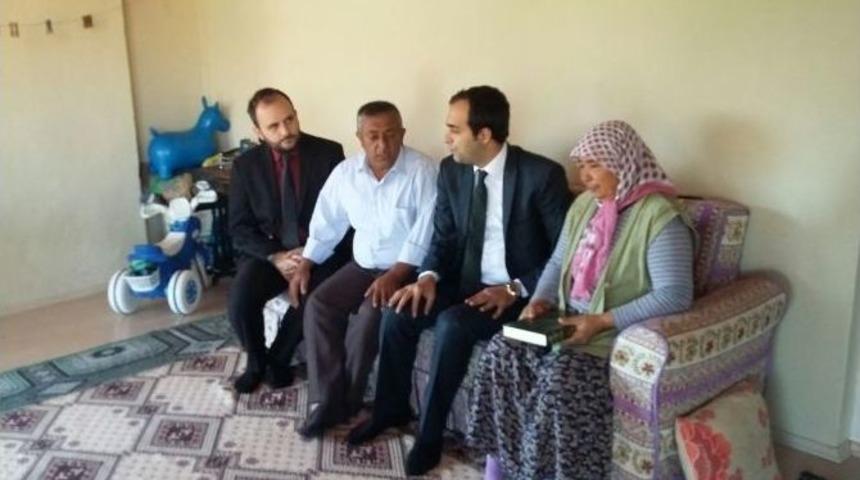 Şehit Babası Yaptığı Davranışla Herkesi Duygulandırdı