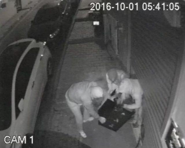 (&ouml;zel Haber) 1 Dakikada Para Dolu &Ccedil;elik Kasayı B&ouml;yle &Ccedil;aldılar 2