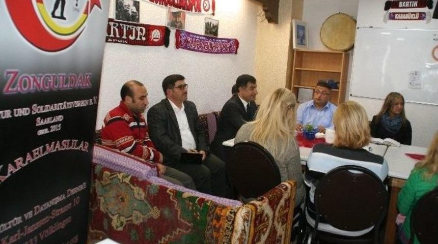 Almanya Karaelmaslılar Derneği, T&uuml;rk Eğitimcileri Bir Araya Getirdi