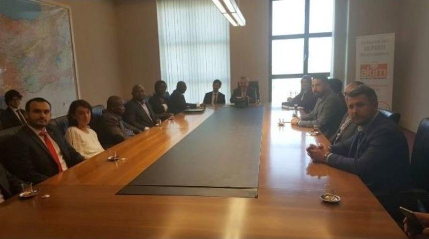 Gana Yatırım İşlerinden Sorumlu Devlet Bakanı Fosu, Ankara&rsquo;da