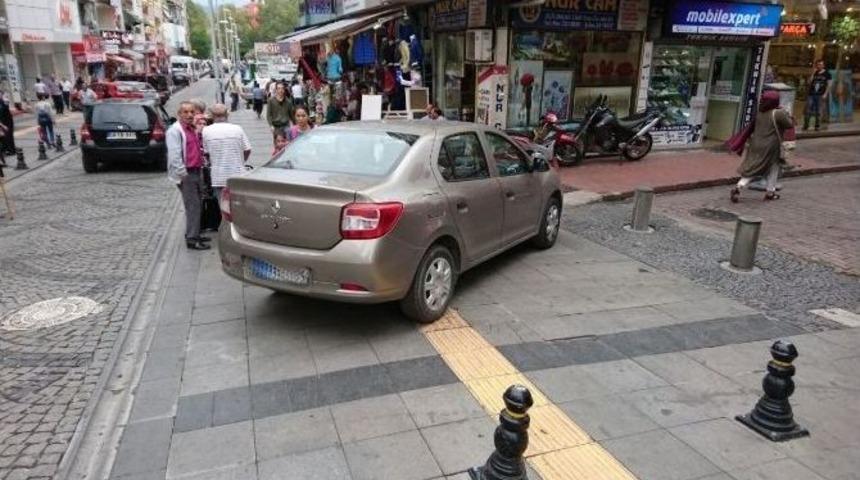 İzmit Zabıtası&rsquo;ndan Ara&ccedil; S&uuml;r&uuml;c&uuml;lerine Uyarı