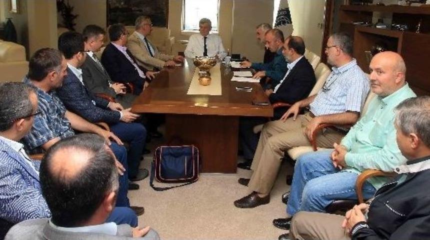 Başkan Karaosmanoğlu, İyc Kocaeli Y&ouml;netimiyle Bir Araya Geldi