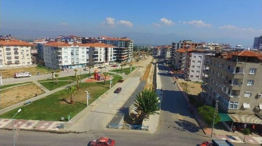 Alaşehir&rsquo;de Dere Yatağına Yaya Kaldırımı