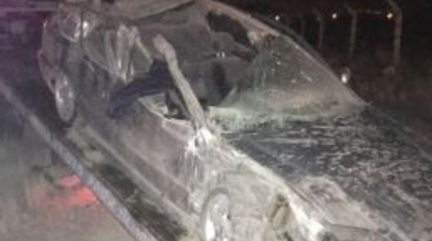 Otomobil, Trakt&ouml;re &Ccedil;arptı: 1 &Ouml;l&uuml;, 1 Yaralı