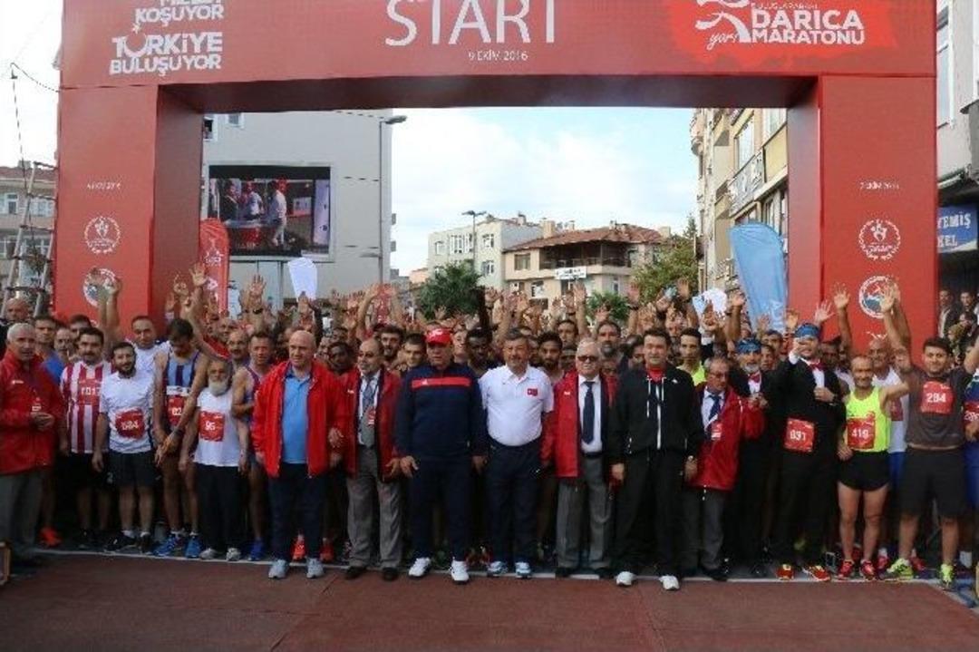 Uluslararası Darıca Yarı Maratonu&rsquo;nda Zafer Kenyalı Atletin Oldu
