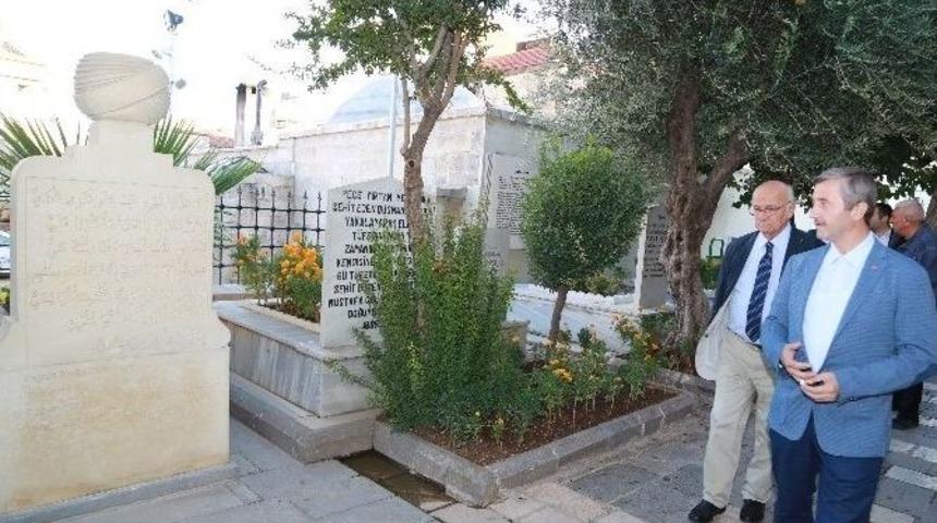 Başkan Tahmazoğlu Resterasyon &Ccedil;alışmasını İnceledi