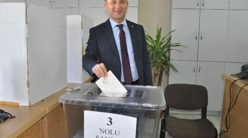 Aydın Baro Başkanı Bozkurt G&uuml;ven Tazeledi