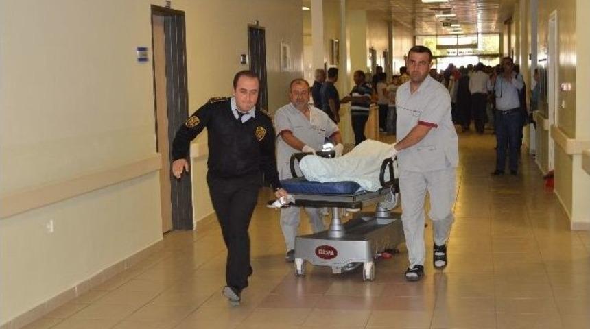 Besni&rsquo;de Trakt&ouml;r&uuml;n Altında Kalan Baba-oğul &Ouml;ld&uuml;