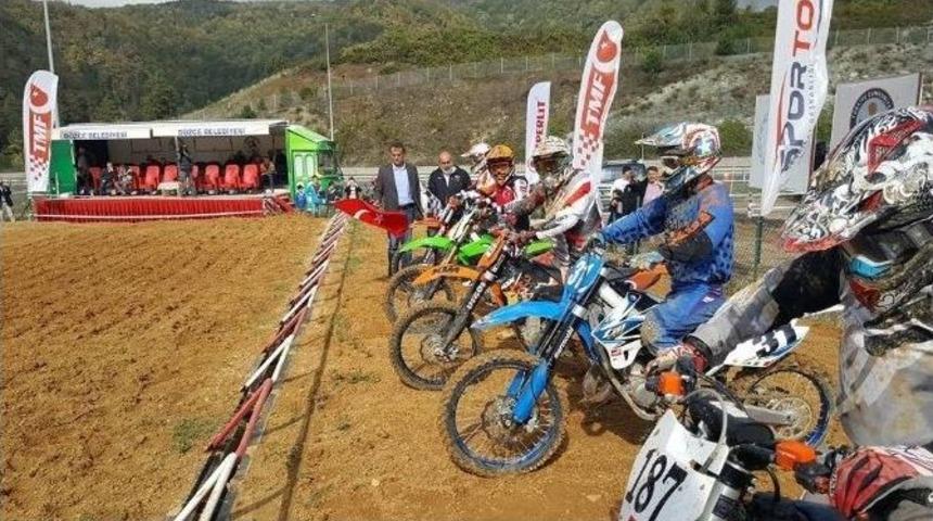T&uuml;rkiye Motokros Şampiyonası&rsquo;na D&uuml;zce Ev Sahipliği Yaptı