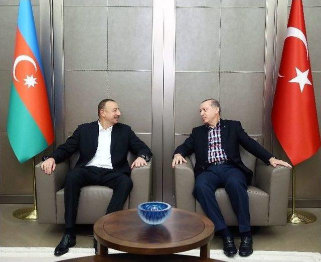 Cumhurbaşkanı Erdoğan, Aliyev İle Görüştü