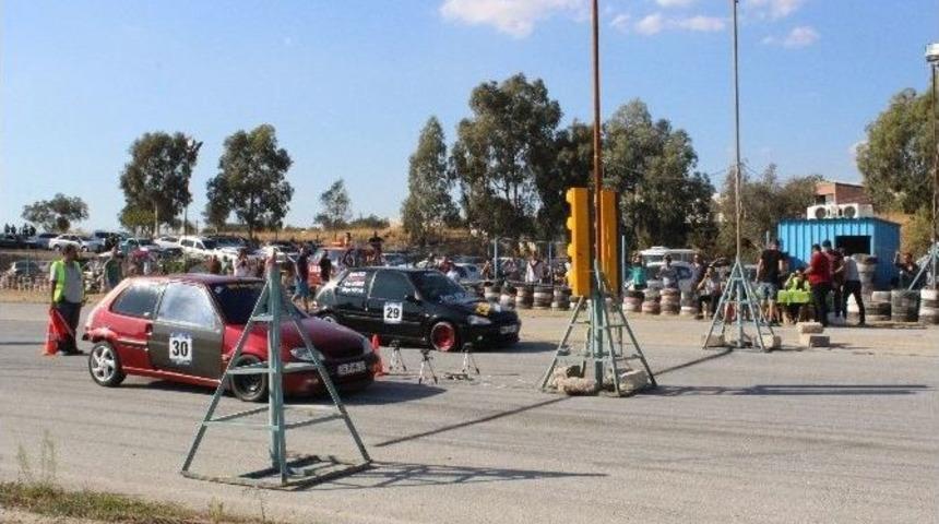 &Uuml;lk&uuml; Yarış Pisti&rsquo;nde Oto Drag Heyecanı